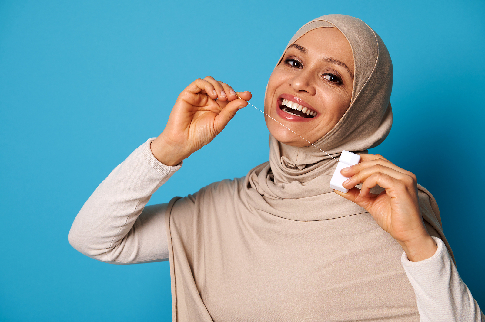 Five Reasons Why You Should Floss Every Day